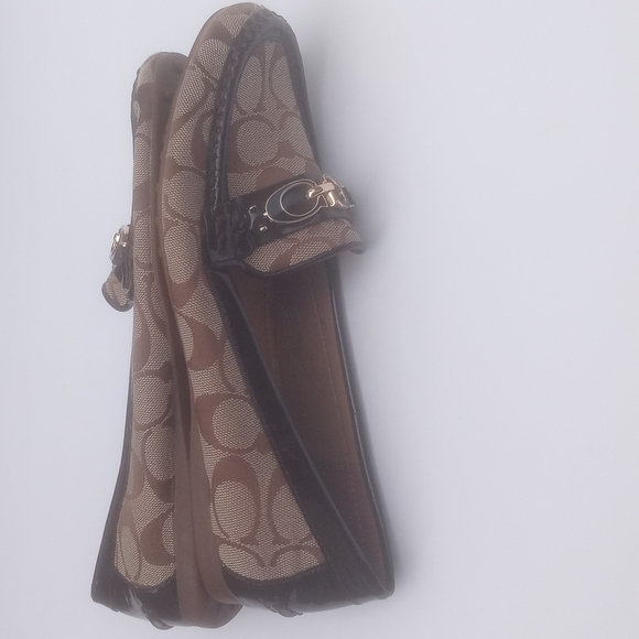 056 Coach loafers. Size 8B - Picture 6 of 10